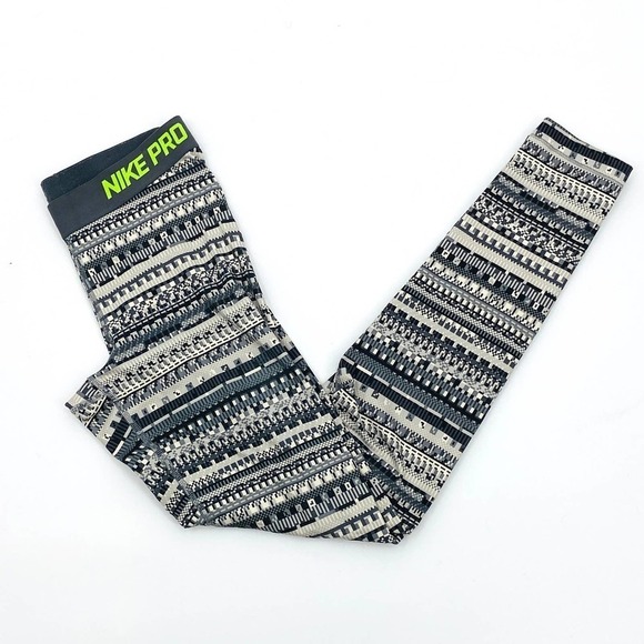 NIKE Pro Gray White Stripe 8 Bit Fair Isle Tight Workout Leggings Size Small - Picture 2 of 9